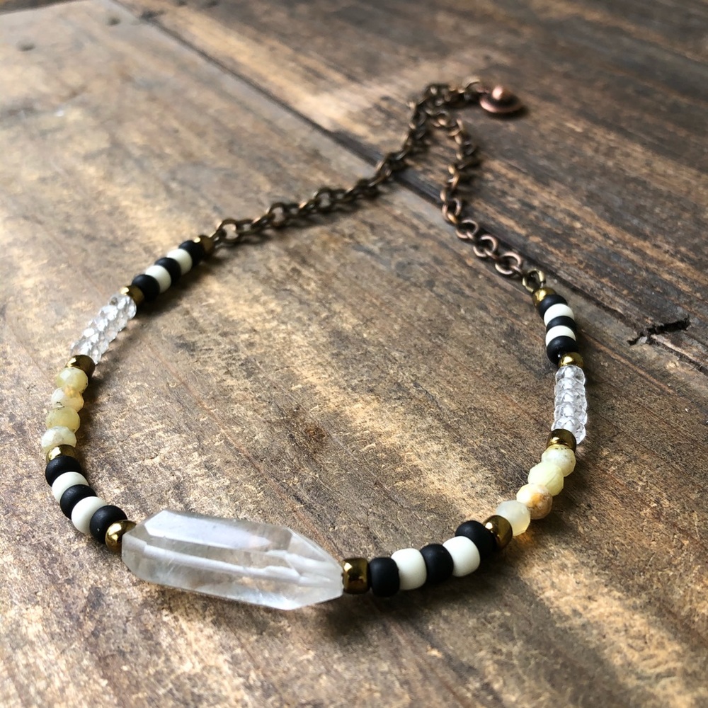 🐝Bee Kind - Quartz Short Gemstone Necklace